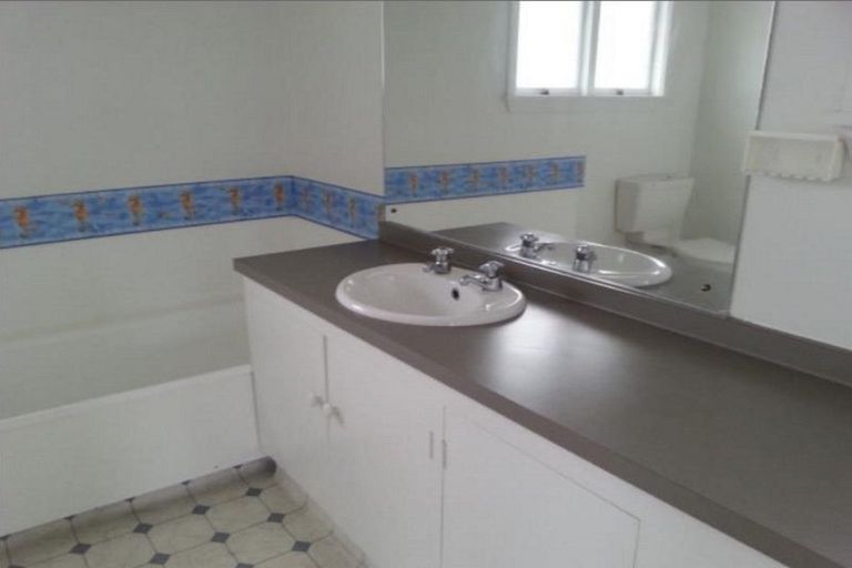 Photo of property in 4/58 Office Road, Merivale, Christchurch, 8014