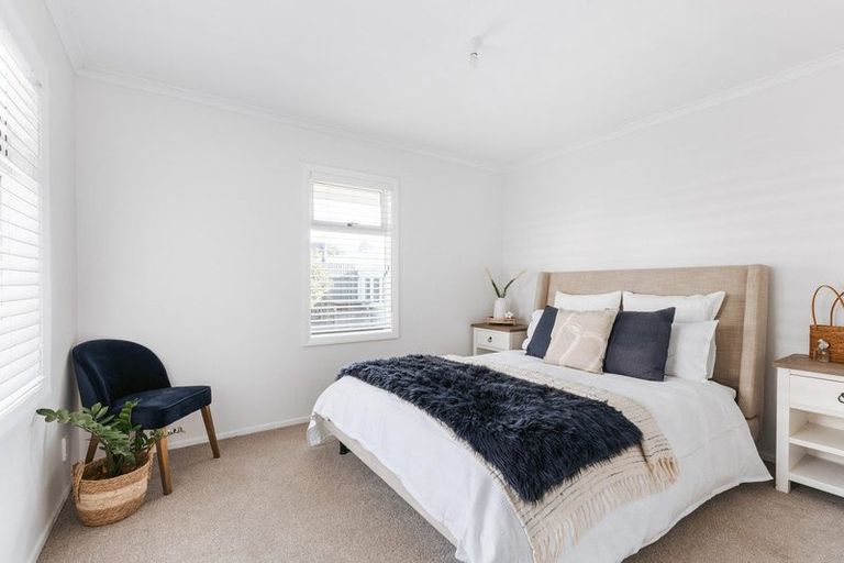 Photo of property in 8 Pitau Road, Mount Maunganui, 3116