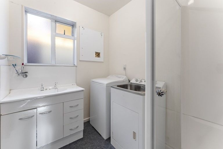 Photo of property in 84 Heretaunga Square, Silverstream, Upper Hutt, 5019