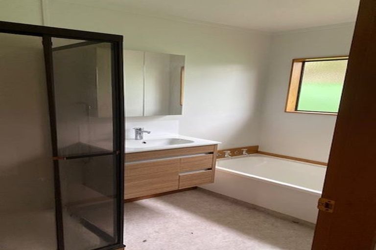 Photo of property in 12b Bracken Road, Newlands, Wellington, 6037