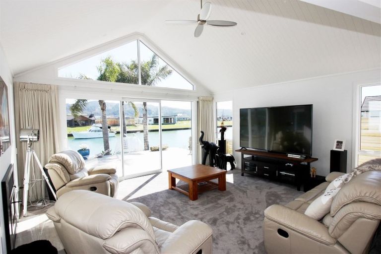 Photo of property in 77 Leeward Drive, Whitianga, 3510