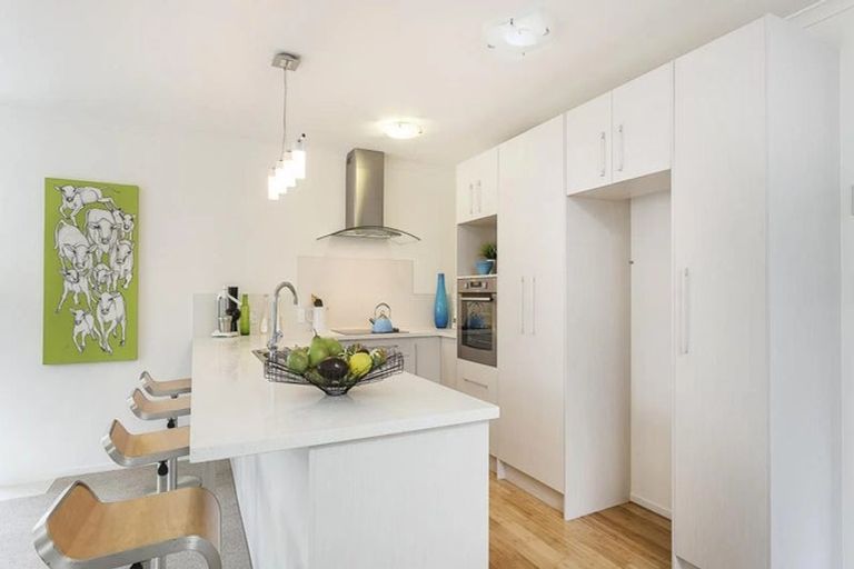 Photo of property in 19b Te Atatu Road, Te Atatu South, Auckland, 0610