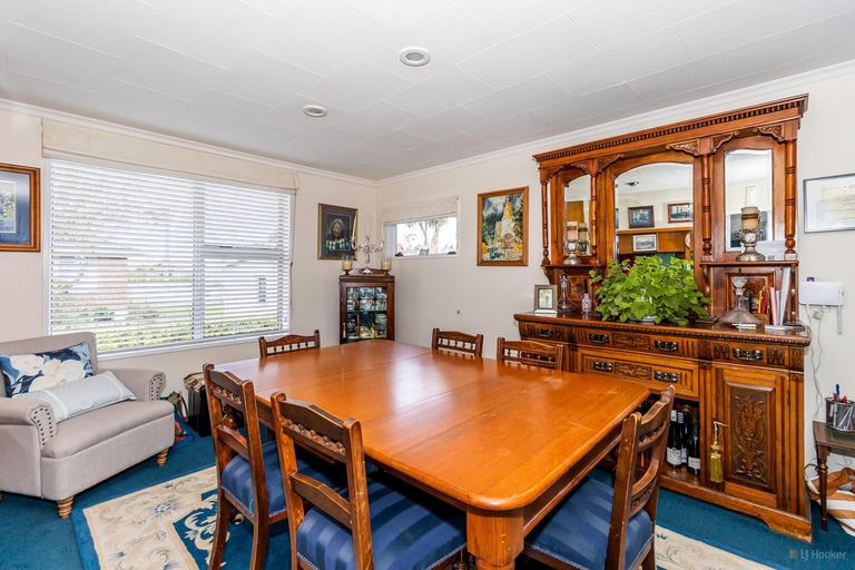 Photo of property in 12 Parsonage Road, Waimate, 7924