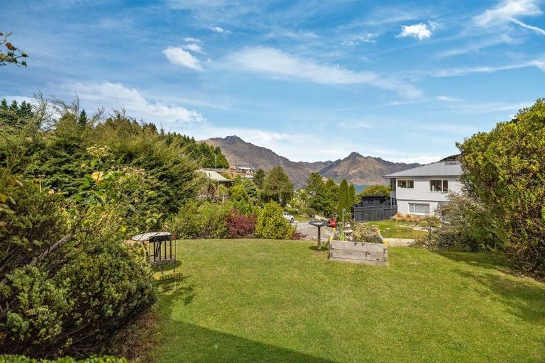 Photo of property in 1b Dart Place, Fernhill, Queenstown, 9300