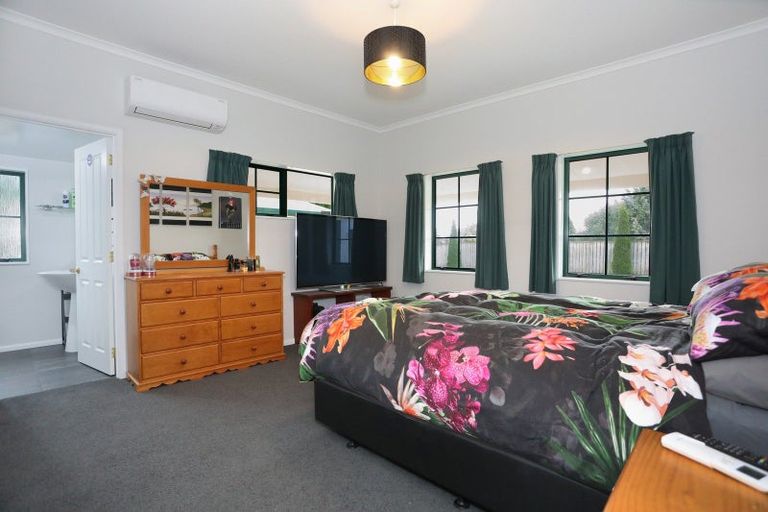 Photo of property in 8 Brandon Hall Road, Bulls, 4894