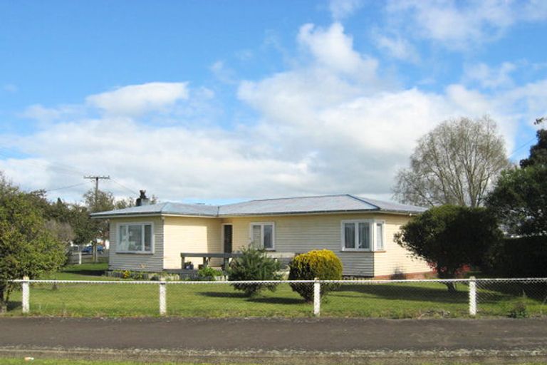Photo of property in 12 Meta Street, Takapau, 4203