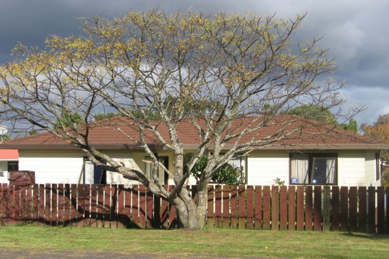 Photo of property in 1/9 Rehia Road, Massey, Auckland, 0614