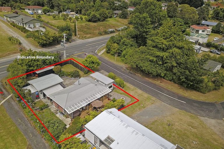 Photo of property in 2 Emery Road, Rotoiti Forest, Rotorua, 3074