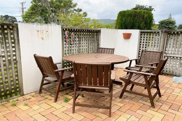 Photo of property in 214 Te Moana Road, Waikanae, 5036