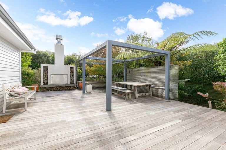 Photo of property in 8 Lochiel Road, Khandallah, Wellington, 6035