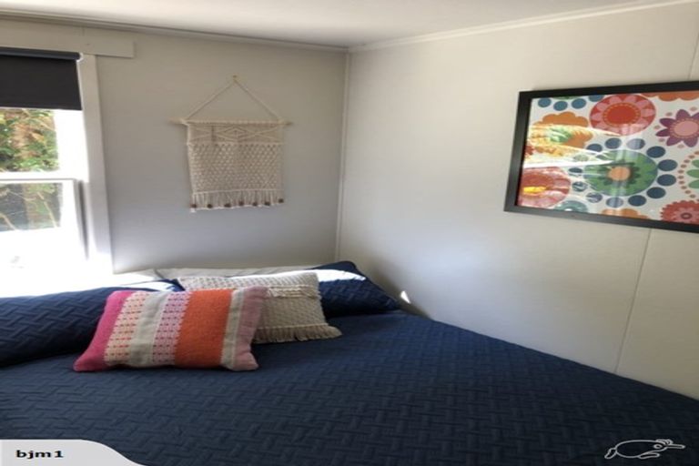 Photo of property in 41 Lake View Terrace, Moana, 7875