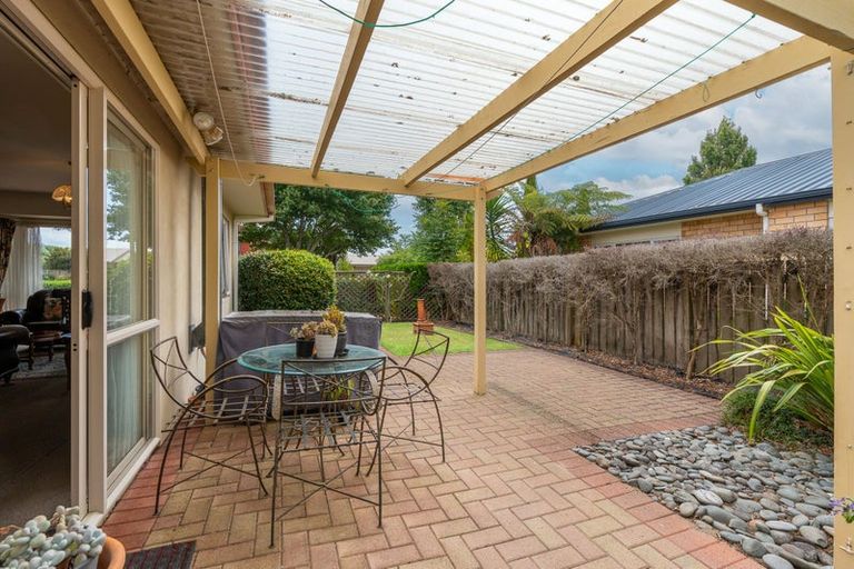 Photo of property in 126 Collins Road, Melville, Hamilton, 3206