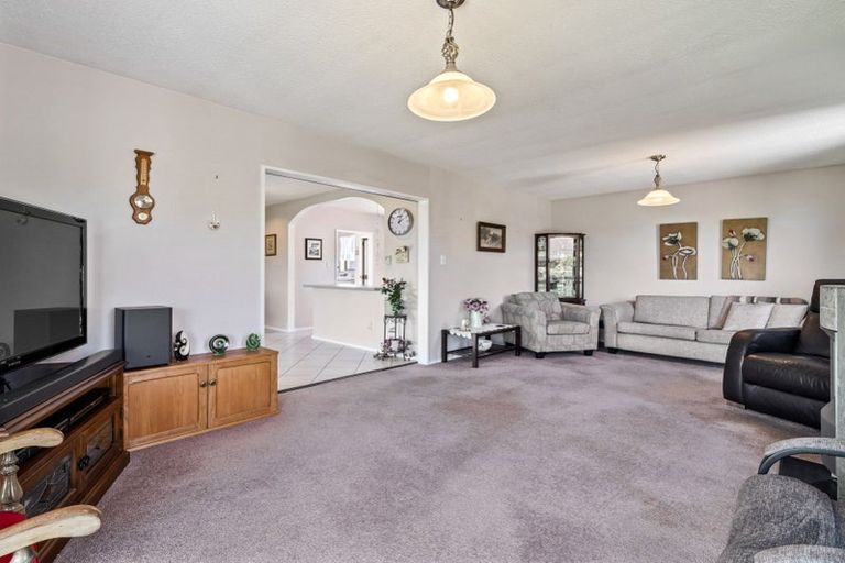 Photo of property in 25 Heaphy Place, Casebrook, Christchurch, 8051