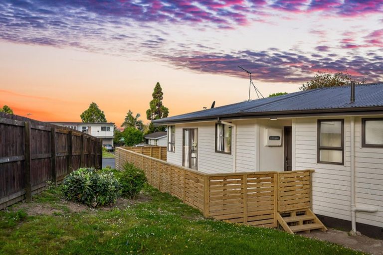 Photo of property in 38 Meilland Place, Glen Eden, Auckland, 0602