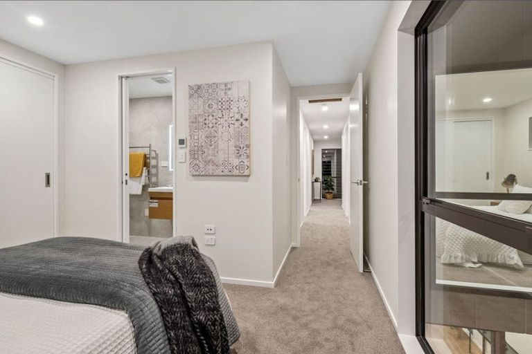 Photo of property in 33d Stanley Avenue, Milford, Auckland, 0620