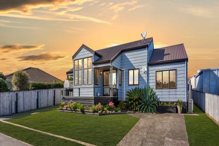 Photo of property in 204 Martyn Road, Whangamata, 3620