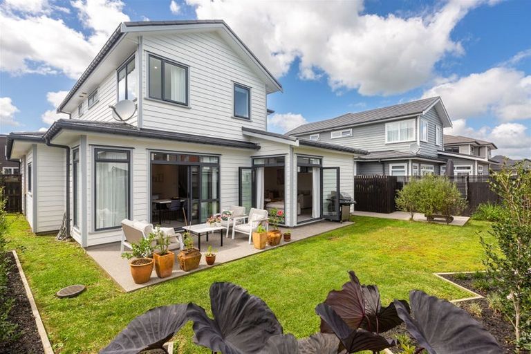 Photo of property in 9 Fort Lincoln Loop, Karaka, Papakura, 2113