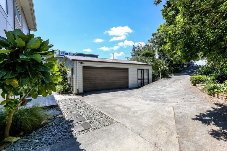 Photo of property in 30 Birdwood Avenue, Moturoa, New Plymouth, 4310