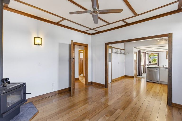 Photo of property in 42 Hinemoa Street, Paraparaumu, 5032