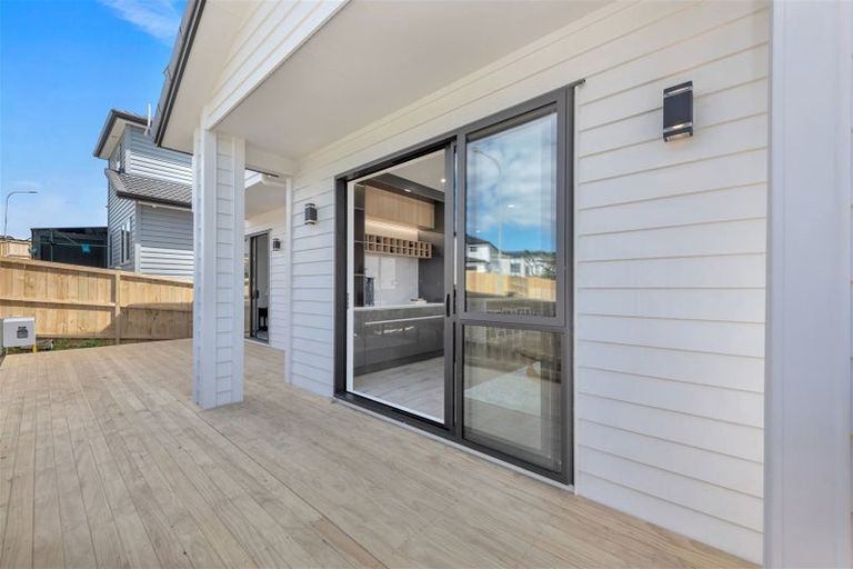 Photo of property in 4 Glann Lane, Flat Bush, Auckland, 2019