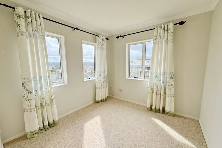 Photo of property in 29 Vino Cina Heights, Ranui, Auckland, 0612