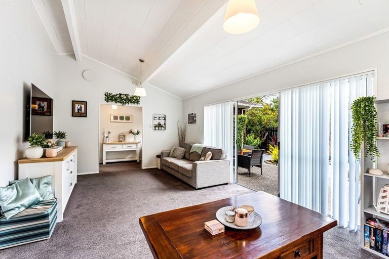 Photo of property in 141 California Drive, Totara Park, Upper Hutt, 5018