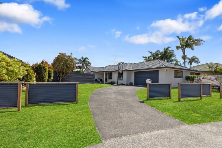 Photo of property in 43 Katerini Grove, Papamoa Beach, Papamoa, 3118
