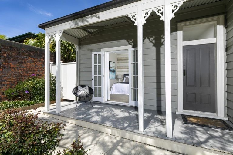 Photo of property in 31 Mozeley Avenue, Devonport, Auckland, 0624