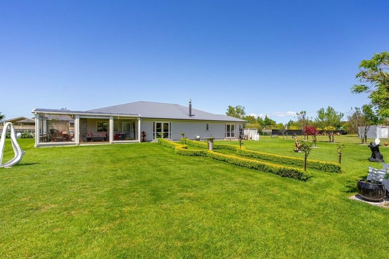 Photo of property in 8 Camellia Lane, Carterton, 5713