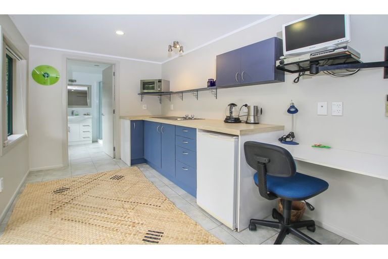 Photo of property in 8 Scoresby Street, Opua, 0200