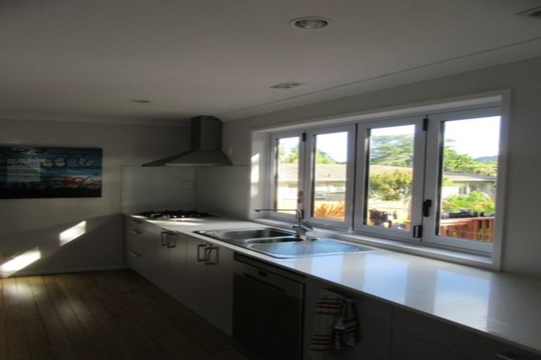 Photo of property in 7 Rimutaka Place, Titirangi, Auckland, 0604