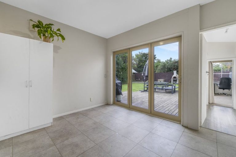 Photo of property in 182 Main North Road, Redwood, Christchurch, 8051