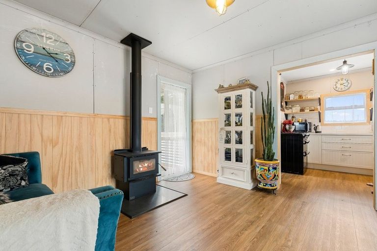 Photo of property in 19 South Crescent, Amberley, 7481