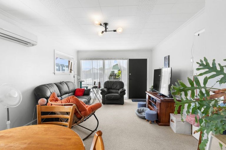 Photo of property in 1/27 Hills Road, Edgeware, Christchurch, 8013