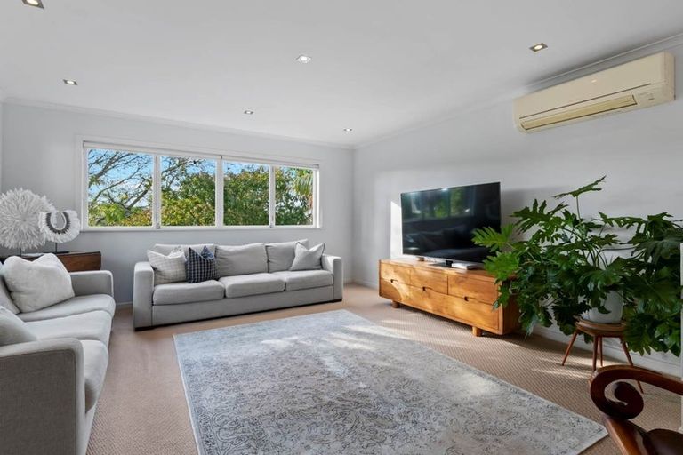 Photo of property in 28 Alexander Avenue, Torbay, Auckland, 0630