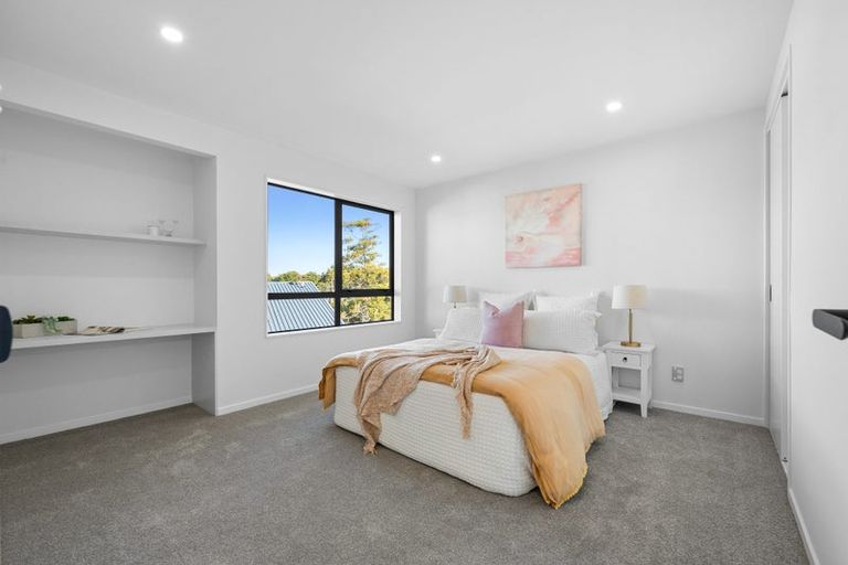 Photo of property in 8a Claridge Street, Glen Eden, Auckland, 0602