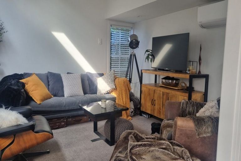 Photo of property in 147a Holly Road, St Albans, Christchurch, 8014