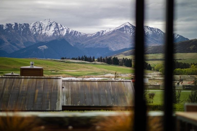 Photo of property in 2/27 Rannoch Drive, Jacks Point, Queenstown, 9371