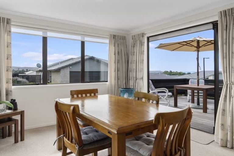 Photo of property in 33 Vista Close, Omokoroa, 3114