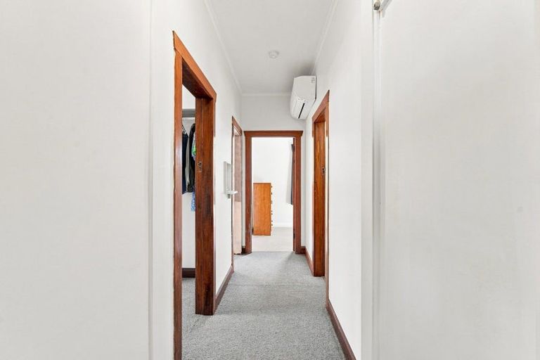 Photo of property in 100 Gonville Avenue, Gonville, Whanganui, 4501