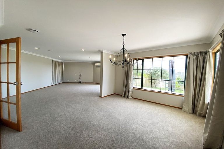 Photo of property in 212 Whitford Road, Shamrock Park, Auckland, 2016