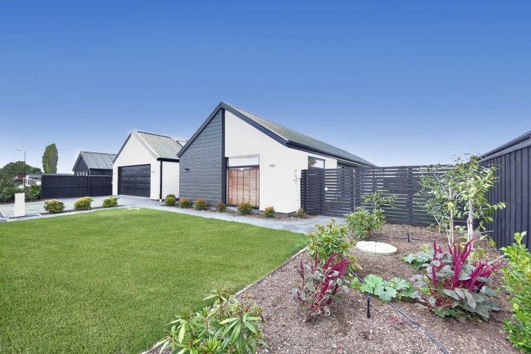 Photo of property in 22 Kirkland Crescent, Harewood, Christchurch, 8051