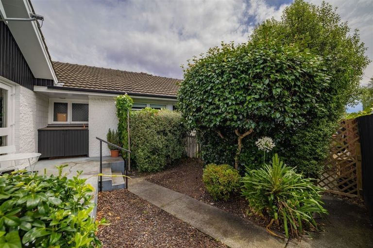 Photo of property in 2/42 Office Road, Merivale, Christchurch, 8014
