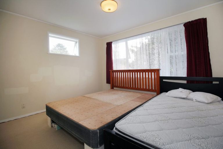 Photo of property in 14 Valencia Place, Manurewa, Auckland, 2102