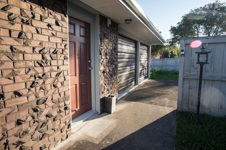 Photo of property in 58 Prince Regent Drive, Half Moon Bay, Auckland, 2012