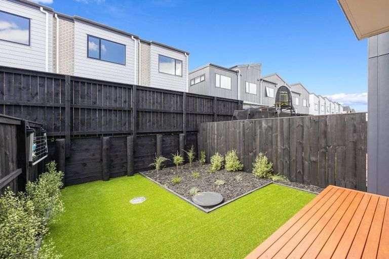 Photo of property in 18 Rana Road, Flat Bush, Auckland, 2019