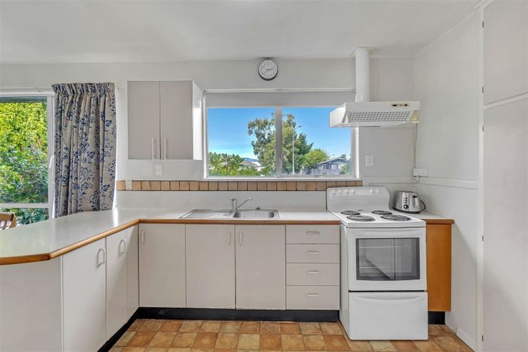 Photo of property in 36 Dickson Crescent, Hornby, Christchurch, 8042