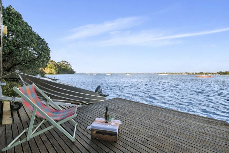 Photo of property in 132 Aeroview Drive, Beach Haven, Auckland, 0626