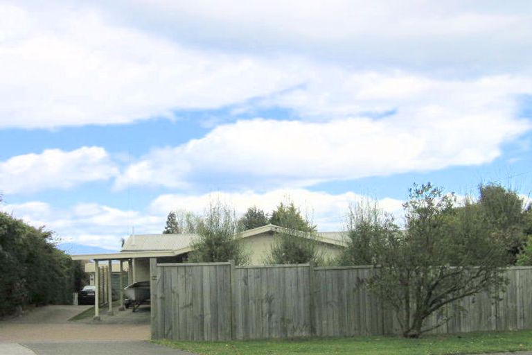 Photo of property in 1/59 Shepherd Road, Waipahihi, Taupo, 3330