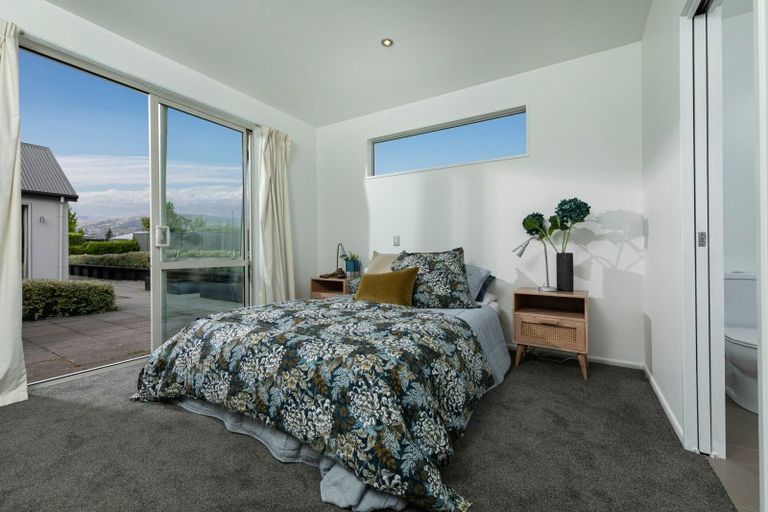 Photo of property in 9 Marbleleaf Lane, Albert Town, Wanaka, 9305